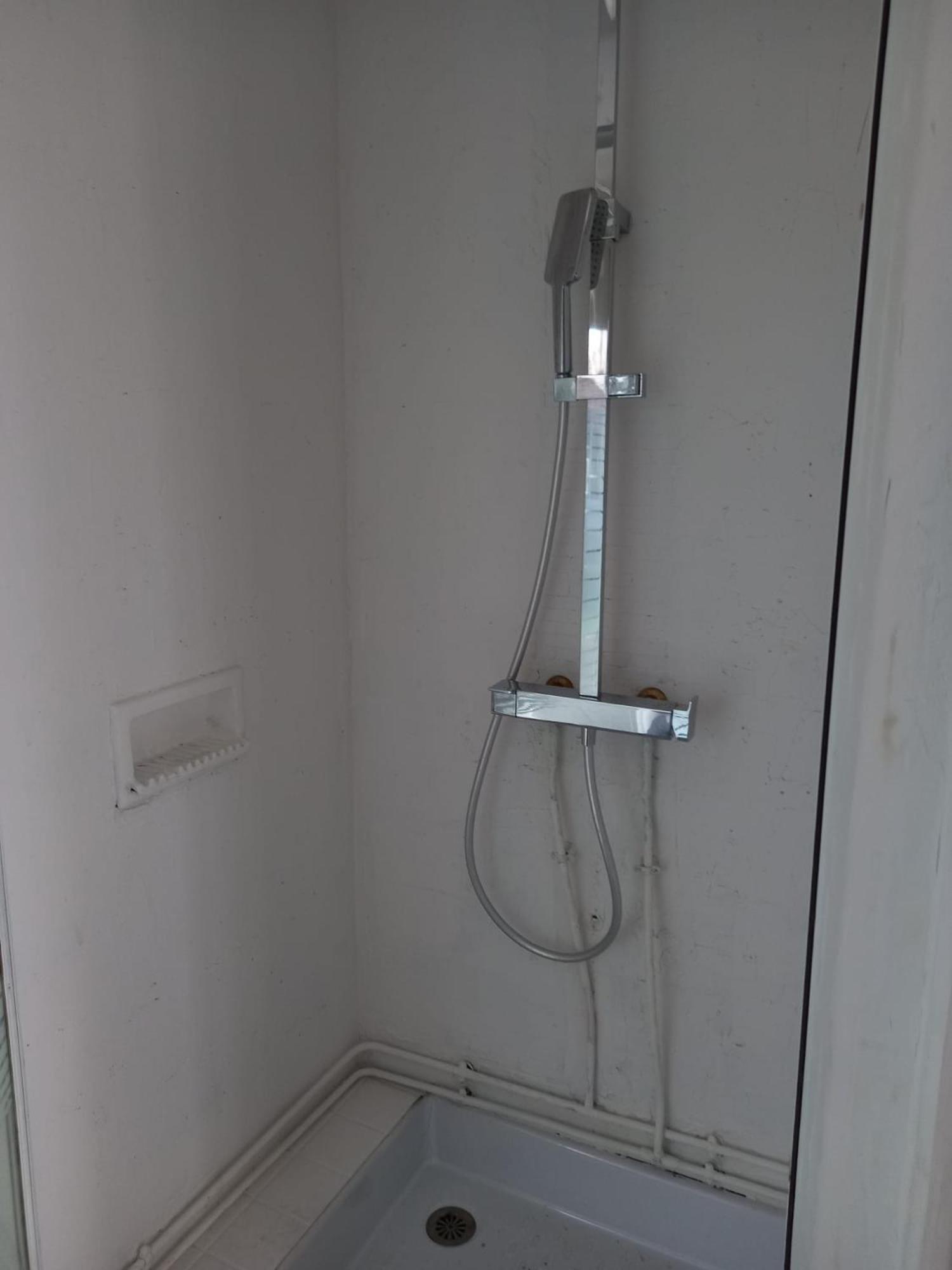 Appartement Pavillon Sur Cour 2 étage Avec Escalier Colimaçon 5 Mn Paris